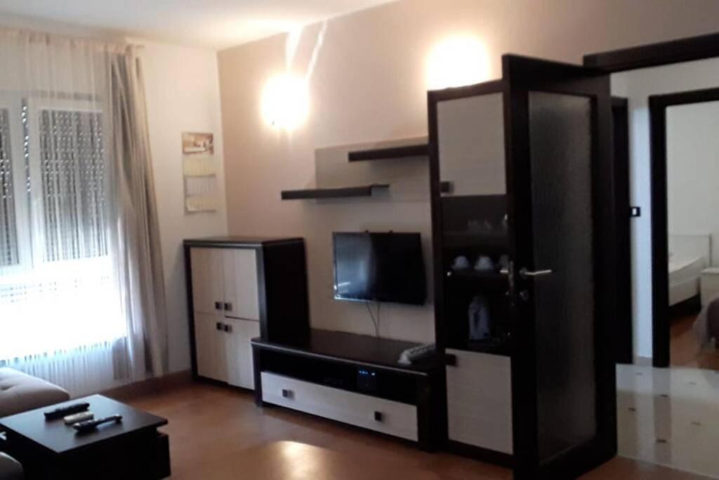 Apartman Franko - Uz Parking Pula Exterior photo